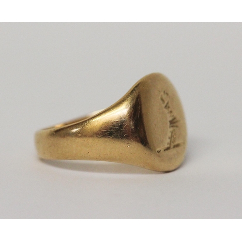 453 - 18ct gold gents signet ring, size N, 7 gms