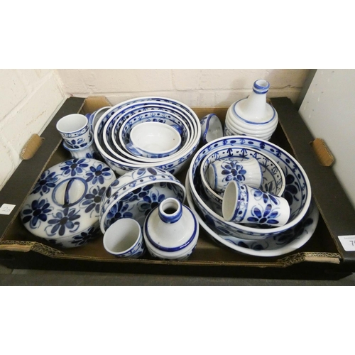 762 - A large quantity of blue and white china