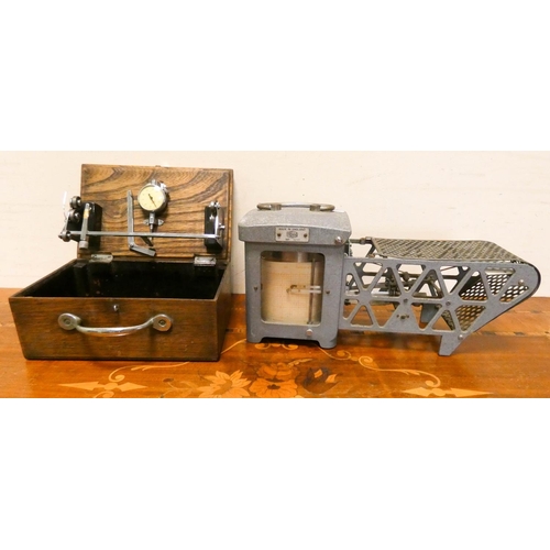 265 - A Casella London metal Barograph and a gauge in a case