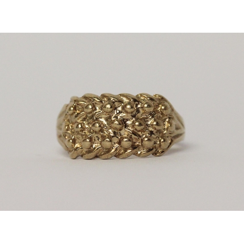 481 - 9ct gold keeper ring, hallmarked, ring size S, weight 4.1g