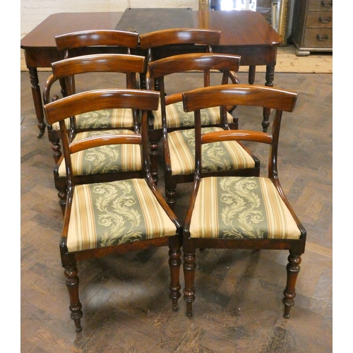 270 - A set of six William IV mahogany bar back dining room chairs with upholstered seats standing on turn... 