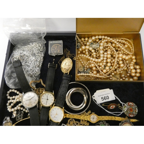 560 - Quantity of ladies and gent's wristwatches, various costume jewellery, brooches etc