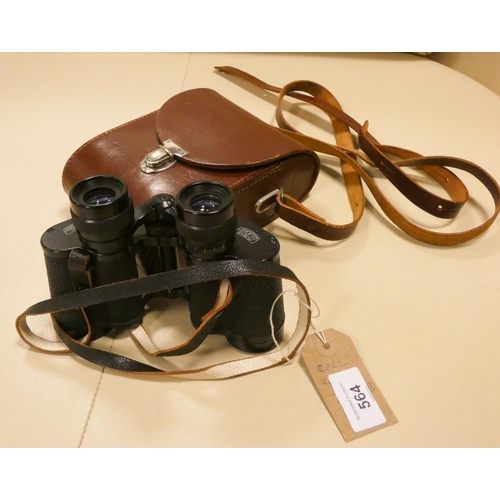 564 - A pair of Carl Zeiss 80 x 30 binoculars with brown leather case