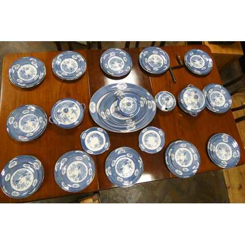 371 - A vintage blue and white printed dinner service