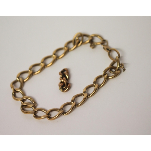 509 - 9ct yellow gold curb link bracelet with additional links, gross weight 17gms