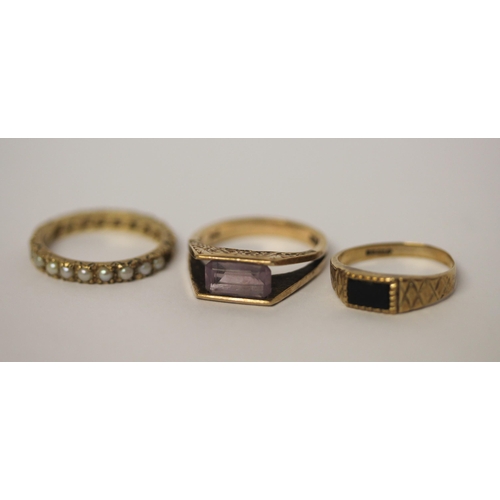 555 - Vintage 9ct gold pearl set eternity ring, an amethyst dress ring and an onyx panel dress ring. All h... 