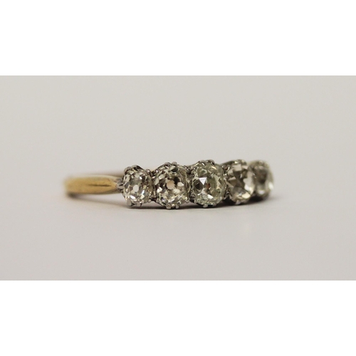 571 - A Victorian five stone diamond ring, with five graduated old cut diamonds in claw setting, 18ct yell... 