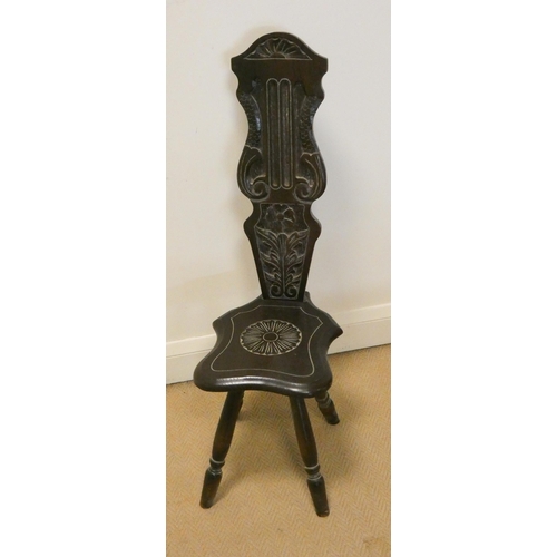 321 - A small Welsh style carved oak spinning chair