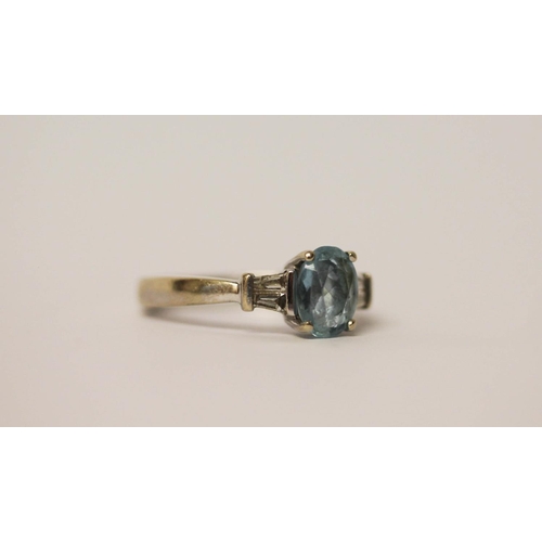 563 - Aquamarine and diamond Art Deco style ring on hallmarked 18ct white gold band, ring size M, weight 4... 