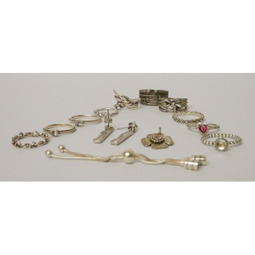 623 - A collection of Pandora jewellery to include rings, pendant etc