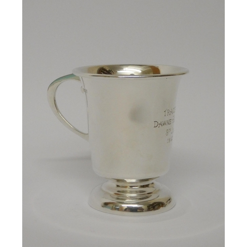 505 - A modern silver Christening cup, with presentation inscription dated 1963. Weight 3 troy ounces