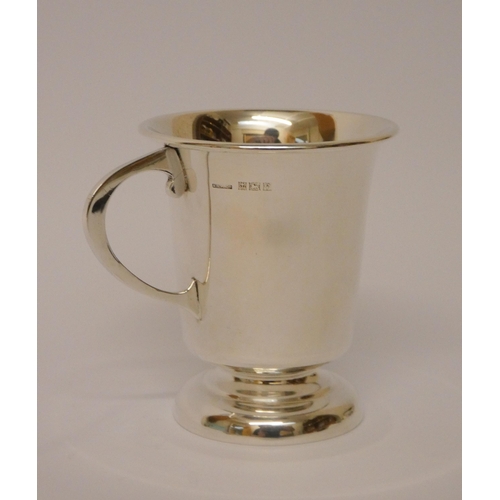 505 - A modern silver Christening cup, with presentation inscription dated 1963. Weight 3 troy ounces