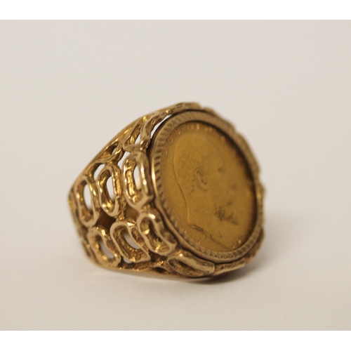 402 - Edward VII Half gold Sovereign, 1909, mounted as a ring, setting hallmarked 9ct gold, gross weight 1... 