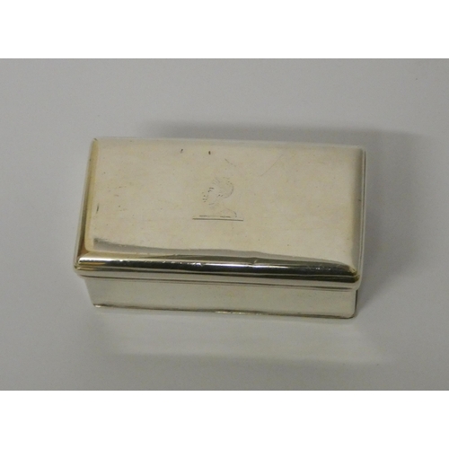 535 - William IV Scottish silver snuff box, of rectangular form with lid, James McKay, Edinburgh 1826. Fai... 