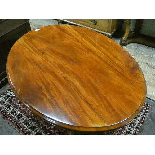 78 - Victorian oval mahogany Loo table on turned pillar and quadruple base