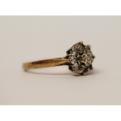 443 - 9ct gold diamond daisy cluster ring, hallmarked, ring size H