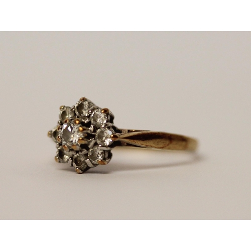 443 - 9ct gold diamond daisy cluster ring, hallmarked, ring size H