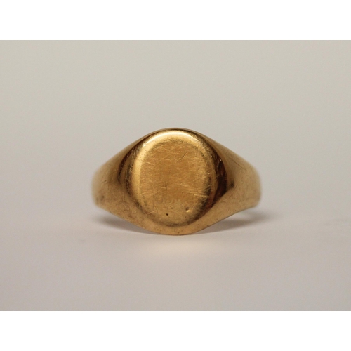 359 - Victorian 18ct gold gent's signet ring, vacant cartouche, hallmarked, ring size S, 7.2gms