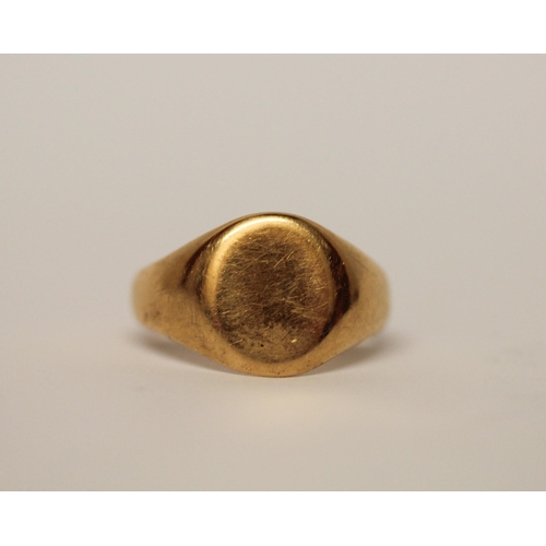 359 - Victorian 18ct gold gent's signet ring, vacant cartouche, hallmarked, ring size S, 7.2gms