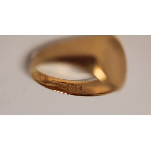 359 - Victorian 18ct gold gent's signet ring, vacant cartouche, hallmarked, ring size S, 7.2gms