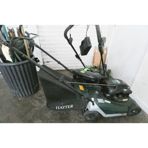 298 - A Hayter Sprint 41 petrol engine lawnmower