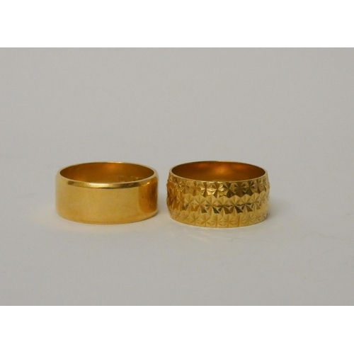 531 - Two hallmarked 18ct yellow gold wedding bands, 14.4g, both size Q