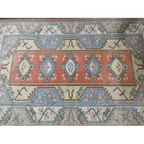 102 - Persian design wool pile rug, approx 6'6