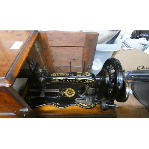 369 - Old singer sewing machine in wooden case