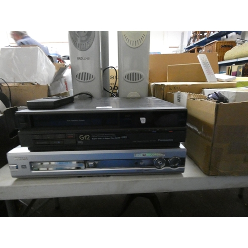 386 - Panasonic video cassette recorder, and Philips DVD recorder