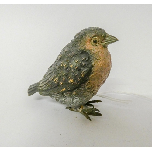 327 - Cold painted bronze of a Robin, 5cms tall