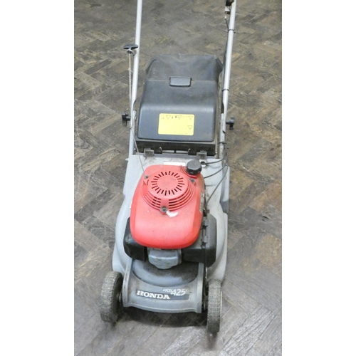 445 - A Honda HRB425C petrol engine lawn mower