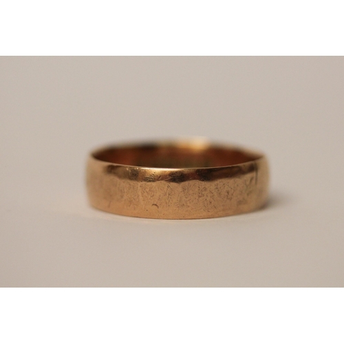 516 - Edwardian 9ct rose gold wide wedding band, hallmarked Birmingham 1901, size T, weight 3.1g