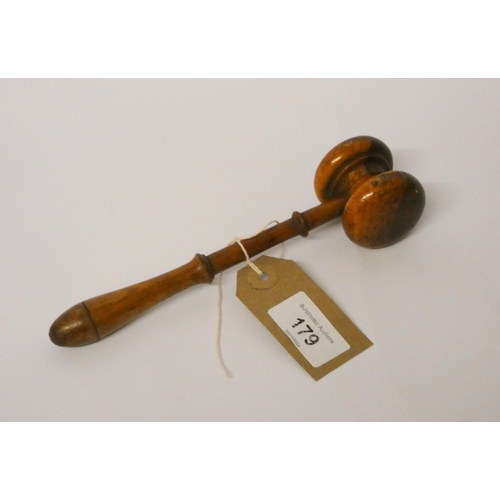 179 - Turned wooden gavel, early 20th century, 19cm long