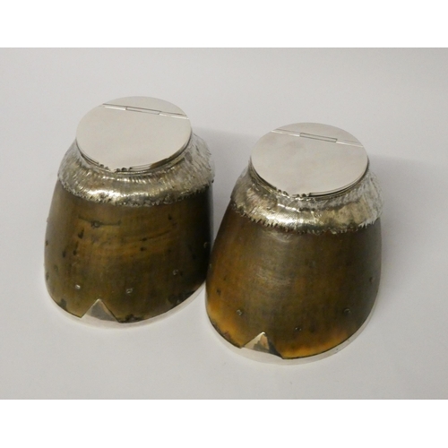 711 - Two late 19th century Rowland Ward silver plate mounted horse hoof inkwells, 10.5cms diameter, 8cms ... 