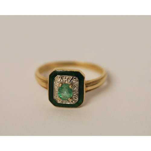 540 - Modern emerald and diamond art deco style cluster ring, on 14ct gold band. Ring size M, weight 2.3g