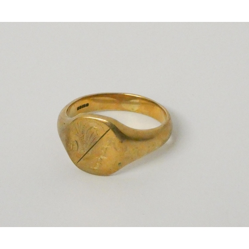 583 - A gents 9ct gold signet ring, engraved cartouche, hallmarked, ring size Y, weight 8.6g