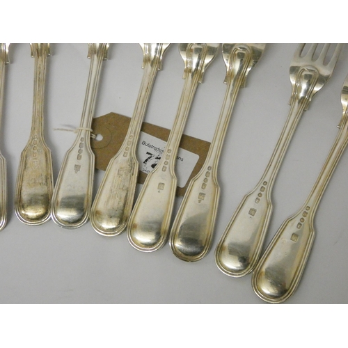 725 - A set of twelve Victorian silver fiddle pattern dessert forks, London hallmarks 1845, John & Henry L... 