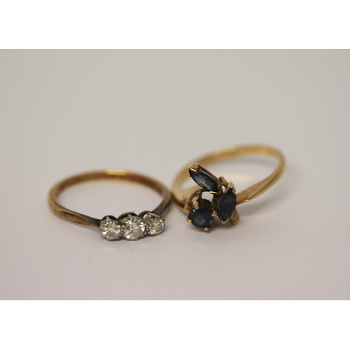 746 - Vintage 18ct gold and platinum mounted three stone diamond ring and a 9ct gold sapphire ring, Size P... 