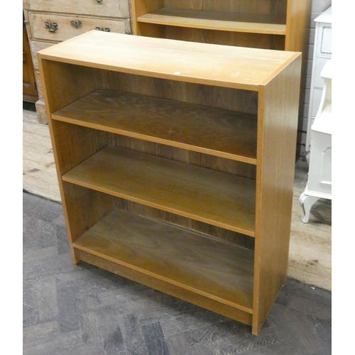 45 - A modern light oak Danish bookcase fitted three fixed shelves, 32