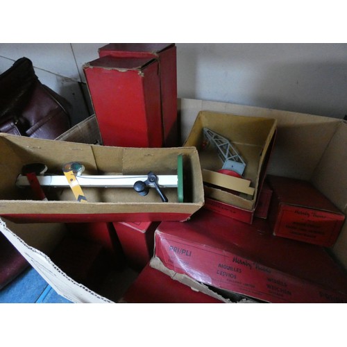 269 - A large quantity of boxed vintage  Hornby Railway trains, carriages, accessories etc and a box of tr... 