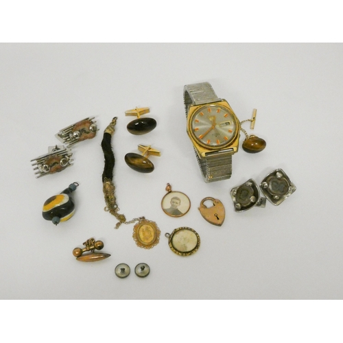 594 - Seiko - vintage 5 automatic gents wristwatch and a collection of vintage gents cufflinks