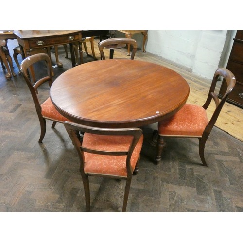 297 - Victorian circular pedestal breakfast table and four balloon back chairs