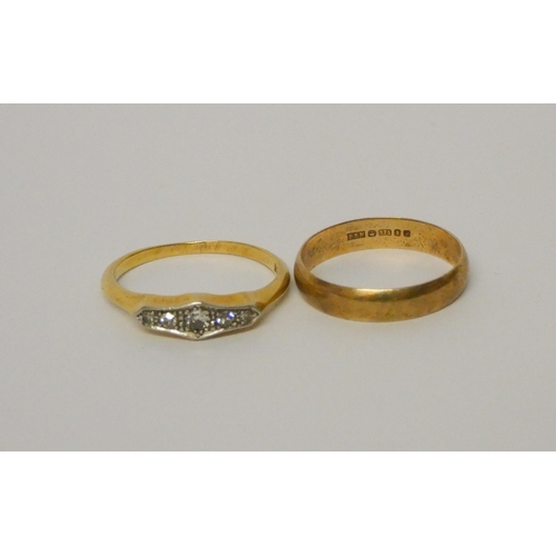 461 - An Edwardian 18ct gold and platinum mounted diamond ring, ring size P, 3.2g,  and a 9ct gold wedding... 