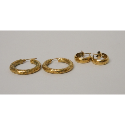 470 - A large pair of 9ct gold hooped earrings and a smaller pair of half hoop earrings, gross weight 4.4g