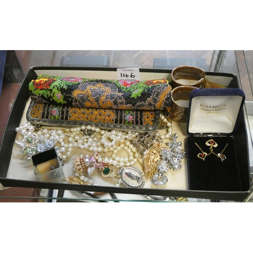 146 - A vintage beaded handbag and assorted costume jewellery