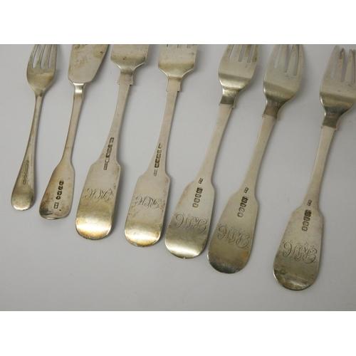 635 - 19th century Irish silver flatware - five table forks -Dublin 1832/33, a pastry fork and a silver fi... 