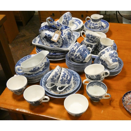 126 - Blue and white cheese dish, various Willow pattern and other blue and white china