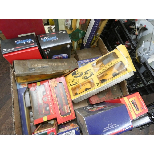 207 - Approximately 18 larger boxed die cast model cars, lorries etc - boxes as found