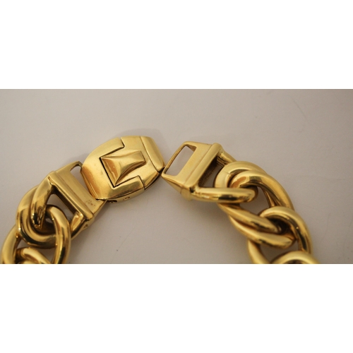 536 - 18ct yellow gold wide curb link chain bracelet, hallmarked o clasp, 20.5 cms long, 18mm wide. Gross ... 