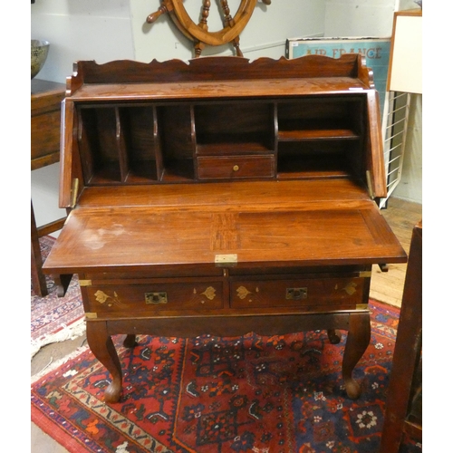 192 - A Chinese brass inlaid hardwood bureau with six drawers under standing on cabriole legged stand, 37